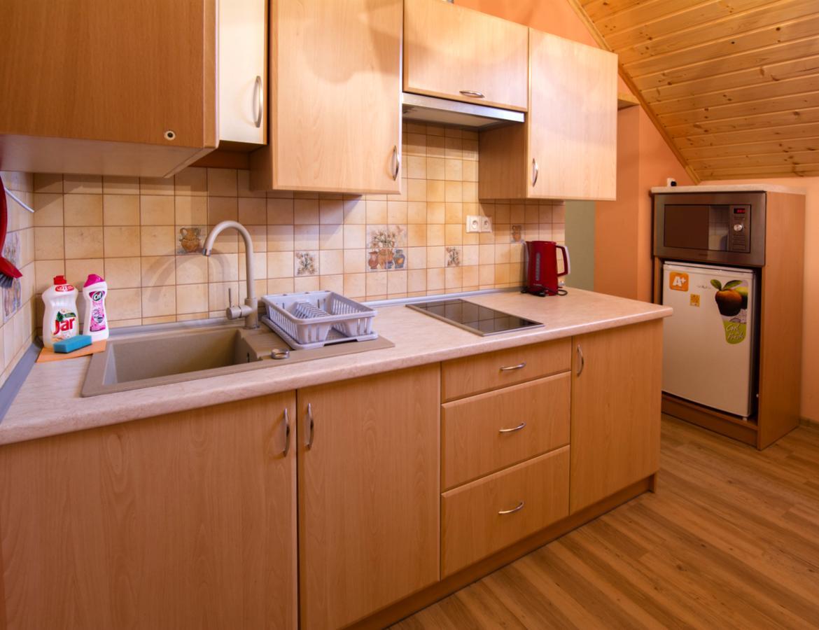Apartments Kalyn 乌帕河畔斯沃博达 外观 照片